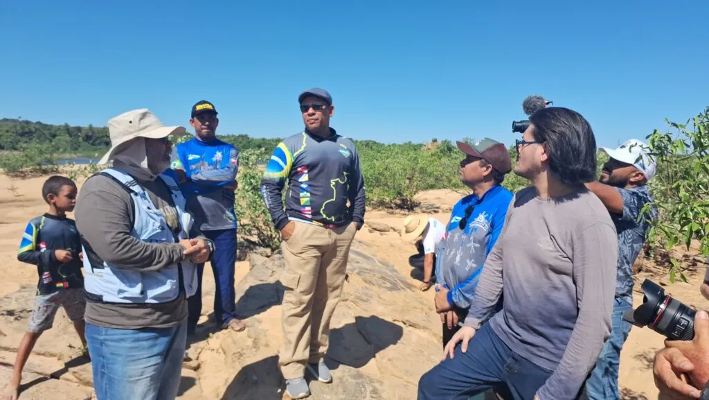Equipe sítio arqueológico em são geraldo do araguaia e xambioá