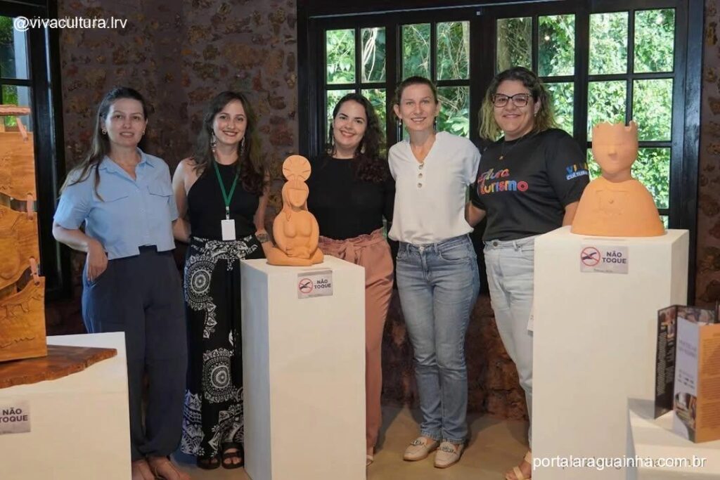 Curadoras artistas exposicao museu