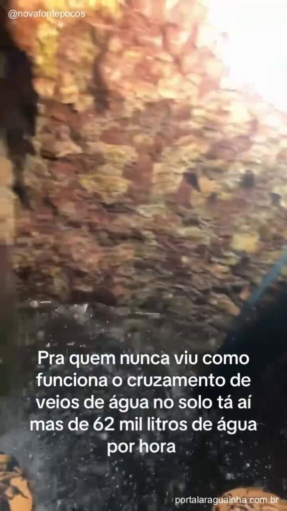 Detalhe fluxo constante agua